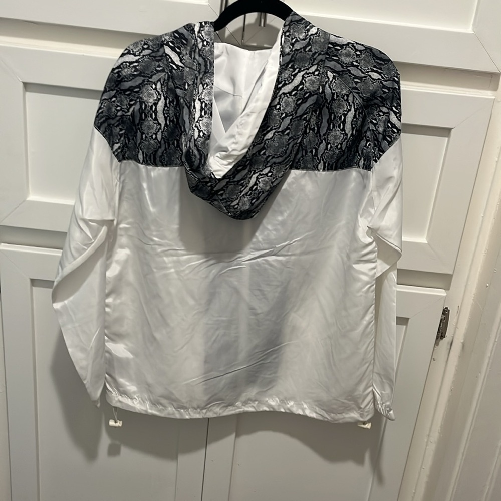 Black and White Hooded Jacket - Picture 3 of 3